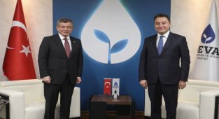 Babacan ve Davutoğlu bir araya geldi: