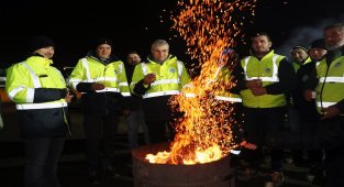 Başkan Yüce Sakarya Büyükşehir'in kar timi ile buluştu