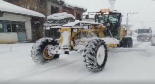 Bilecik'te İl Özel İdare Ekipleri yolu açtı