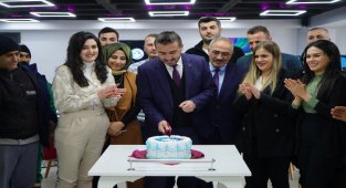 Bursa Kestel Belediyesi'nden personellerine doğum günü sürprizi