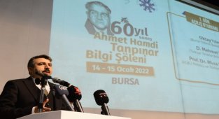 Bursa Yıldırım'da Tanpınar'a 'bilgi'li anma