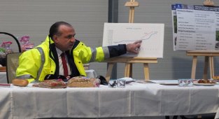 Hak Ekmek kuyruklarının sebebi yoksulluk