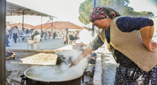 İzmir Aliağa Helvacı'da 'Asker hayrı' düzenlendi