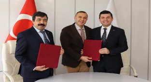 İzmir'de üniversiteli öğrencilerin istihdamına yönelik iş birliği imzası
