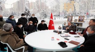 Kar ve soğuğa rağmen Başkan Yalçın 'Şeffaf Oda'da