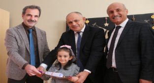 Kayseri Yahyalı'da karne heyecanı