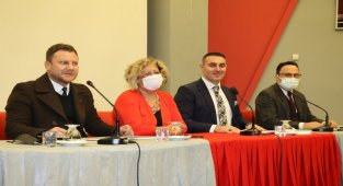Manisa Büyükşehir eğitimcilerle bir araya geldi