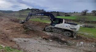 Manisa Selendi’nin 4 mahallesinde dere temizliği yapıldı