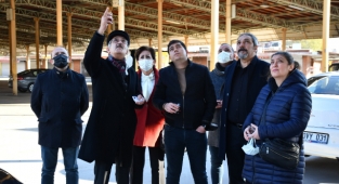 Özlem ve Levent Başkan el ele bir sözü daha yerine getiriyor