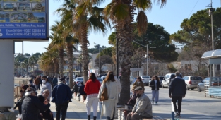 Altınkum Kışın Ortasında Cıvıl Cıvıl