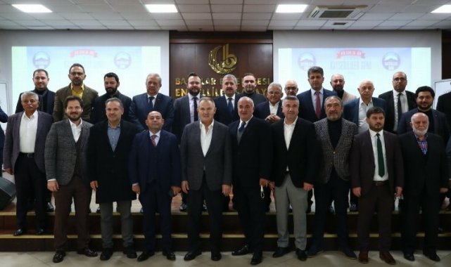 Başkan Büyükkılıç'a yılın ilk ödülü Kayserililerden