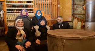 Başkan Yılmaz Bursa Yıldırım'ı mahalle mahalle geziyor