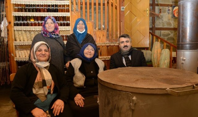 Başkan Yılmaz Bursa Yıldırım'ı mahalle mahalle geziyor