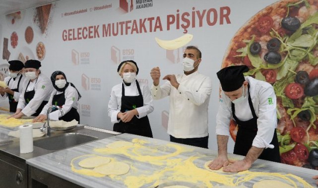 BTSO geleceği mutfakta pişiriyor
