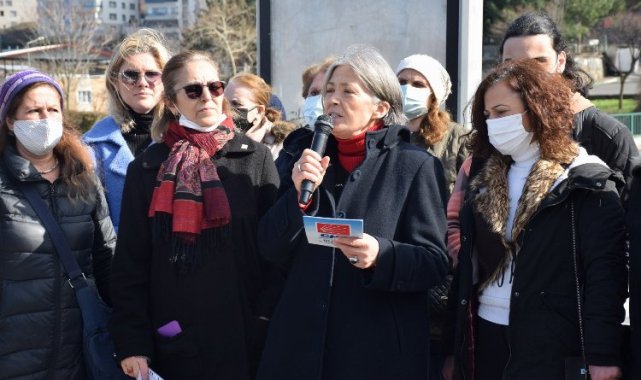 Bursa'da CHP'li kadınlardan 'durakta şiddete' tepki!