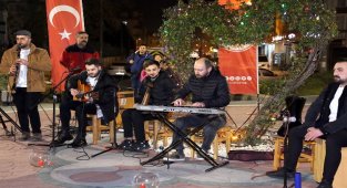 Bursa Gürsu'da müzik dolu 14 Şubat