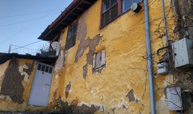 Bursa'nın 500 yıllık mahallesi 'ayakta duramıyor'