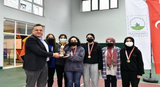 Bursa Osmangazi'de satranç coşkusu