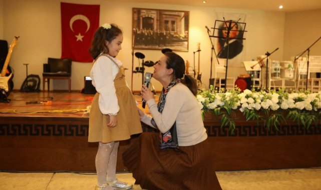 İzmir Efes Selçuklu çocuklardan ilham veren kente beste