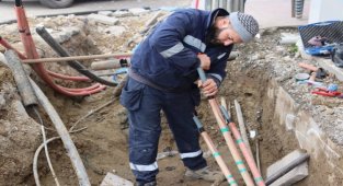 Kocaeli İzmit Belediyesi, Yeşilova’da abone bağlantılarını yapıyor
