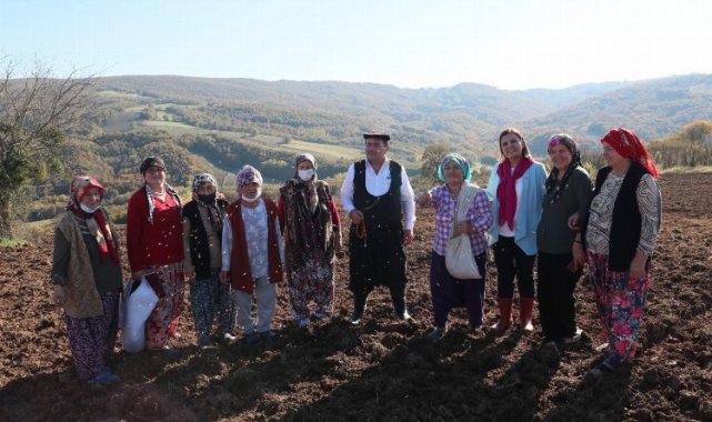 Kocaeli İzmit'te yerel yönetimden çiftçiye gübre desteği