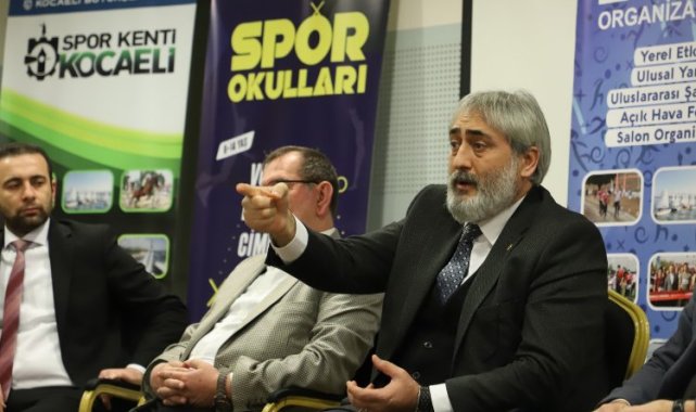 Kocaeli'nde spor okulları antrenörlerine hizmet içi eğitim