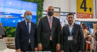 KUŞADASI STANDI ZİYARETÇİ AKININA UĞRADI