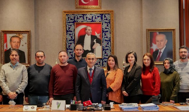 Kütahya Belediyesi'nde yükselme sınavında başarılı olan memurlara tebrik