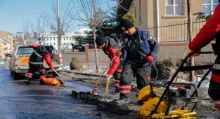 Nevşehir'de bozuk yollar ve yaya kaldırımları onarılıyor