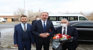 Tomarza'dan Büyükkılıç'a pankartlı teşekkür
