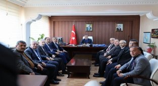 Ak Kadro, Küçükoğlu'na “Hayırlı olsun” dedi