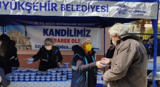 AYDIN BÜYÜKŞEHİR BELEDİYESİ’NDEN BERAT KANDİLİ’NDE HELVA HAYRI