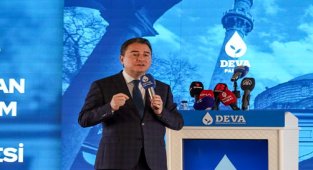 Babacan: "Türkiye'yi mutlu insanların ülkesi yapacağız"