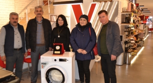 Esnaf Odası Hediyeleri Dağıttı