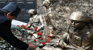 İzmir Karabağlar'da şehitler unutulmadı