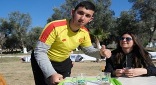 İzmir Narlıdere'de 'Zeytin Cafe' Berker ve annesine emanet