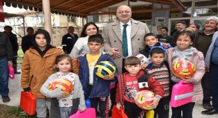 Manisa'da günün son fotoğrafı çocuklarla