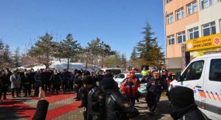 Niğde'de deprem tatbikatı gerçeğini aratmadı