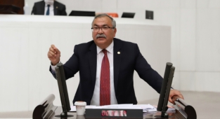 YÖNETMELİK ANAYASAYI 14 MADDEDE İHLAL EDİYOR