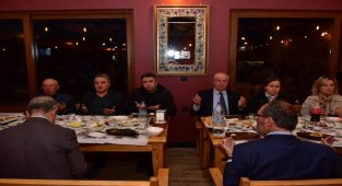 Bilecik Bozüyük'te muhtarlar iftar yemeğinde buluştu