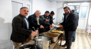 Bilecik Pazaryeri'nde köylüler 15 yıldır aynı sofrada iftar yapıyor