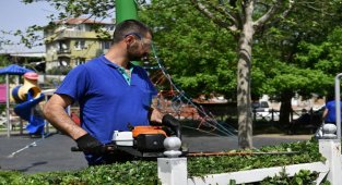 Bursa Osmangazi'de parklara 'bahar' bakımı