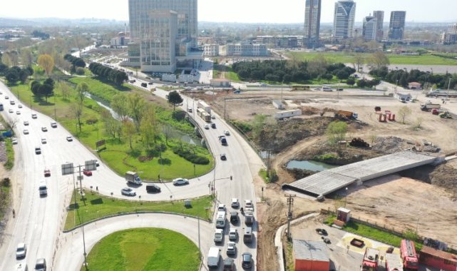 Bursa'da Adliye Kavşağı'nda çalışmalar tam gaz