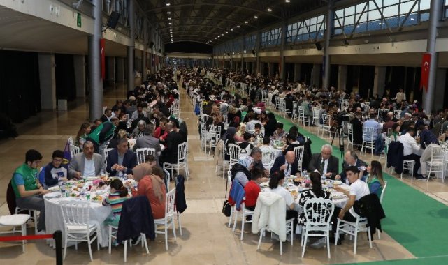 Bursa'da yetimlere özel iftar
