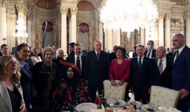 Cumhurbaşkanı Erdoğan sanatçılarla iftarda buluştu