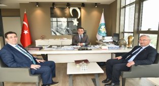Defterdar Gezer'den Manisa Büyükşehir'e veda ziyareti