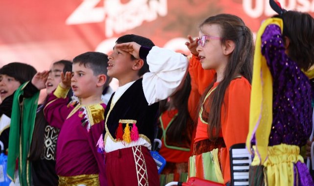 Gazi şehirli çocuklar 23 Nisan'ı masal parkta kutladı