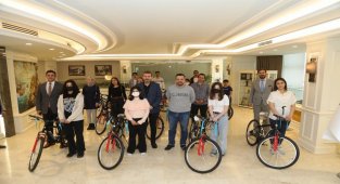 Gaziantep'te gençler ödüllerini aldı