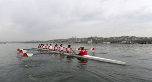 Gençler "Haliç Dostluk Kupası" için yarıştı