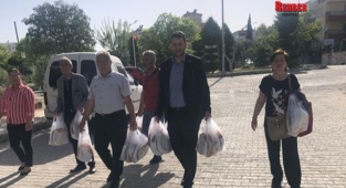 İYİ'LER KADİR GECESİ VATANDAŞA ZİYARET